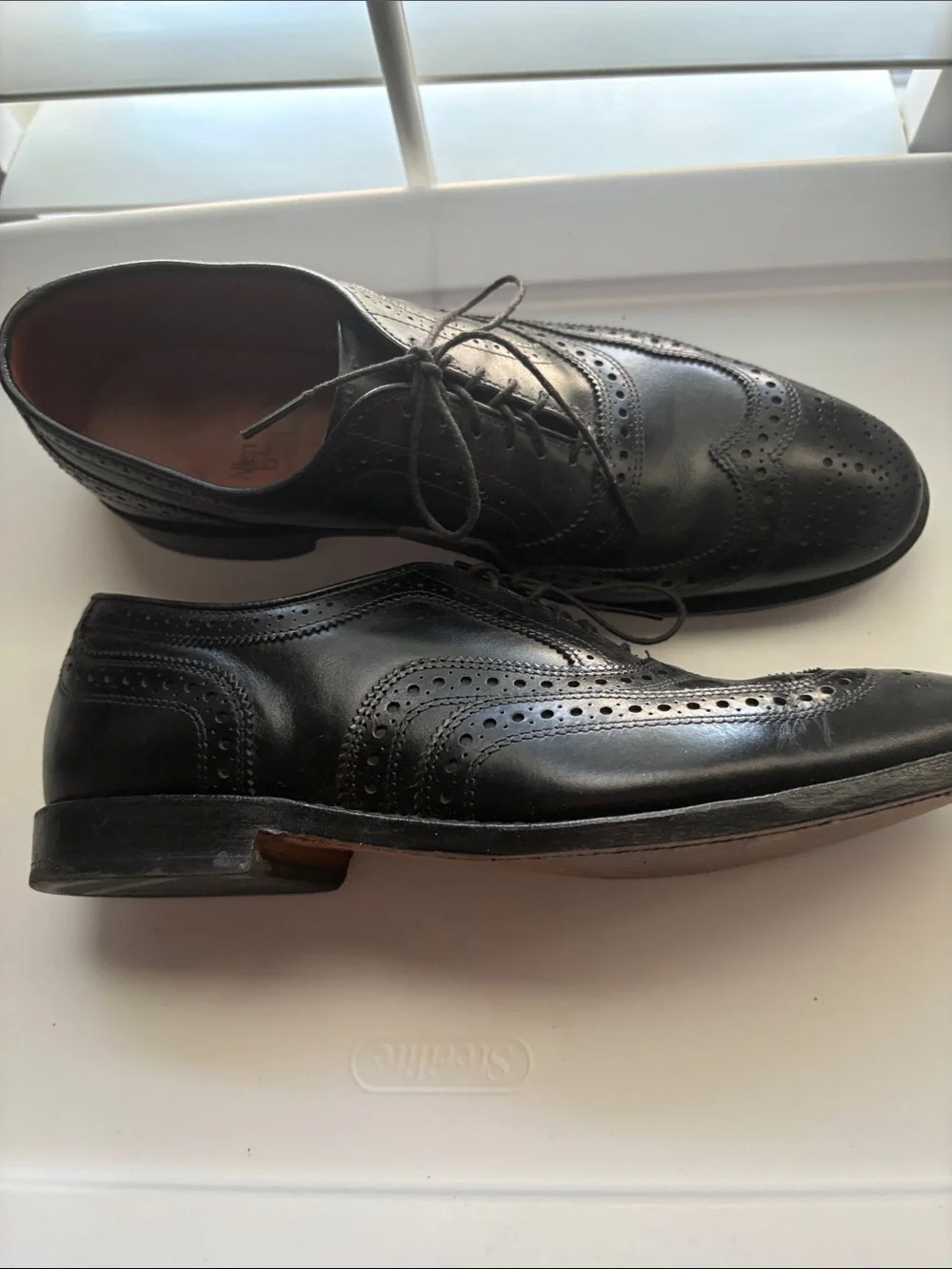 Allen Edmonds Black Leather Wingtip Oxford Dress Shoes. McAllister.